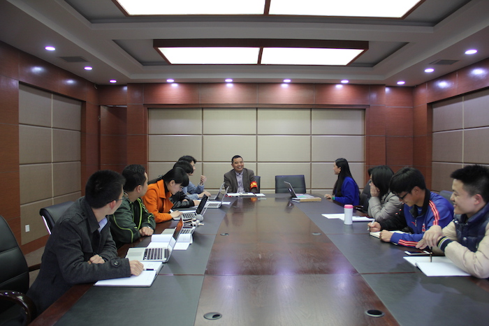1张新民副校长主持青年教师培训JPG.JPG