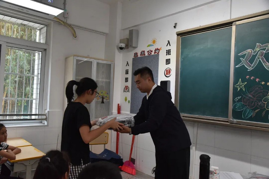 微信图片_2025-10-15_163914_647_调整大小.jpg