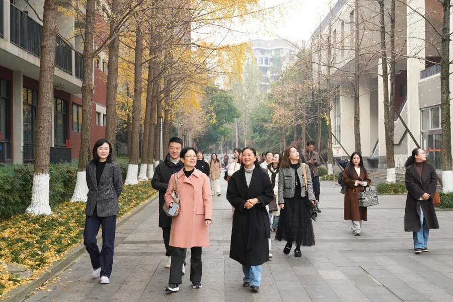 微信图片_2025-12-24_100452_513_调整大小.jpg